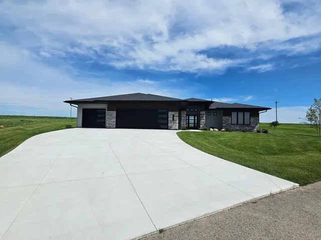 $675,000 | 6653 Morgan Drive Northwest, Byron, MN 55920