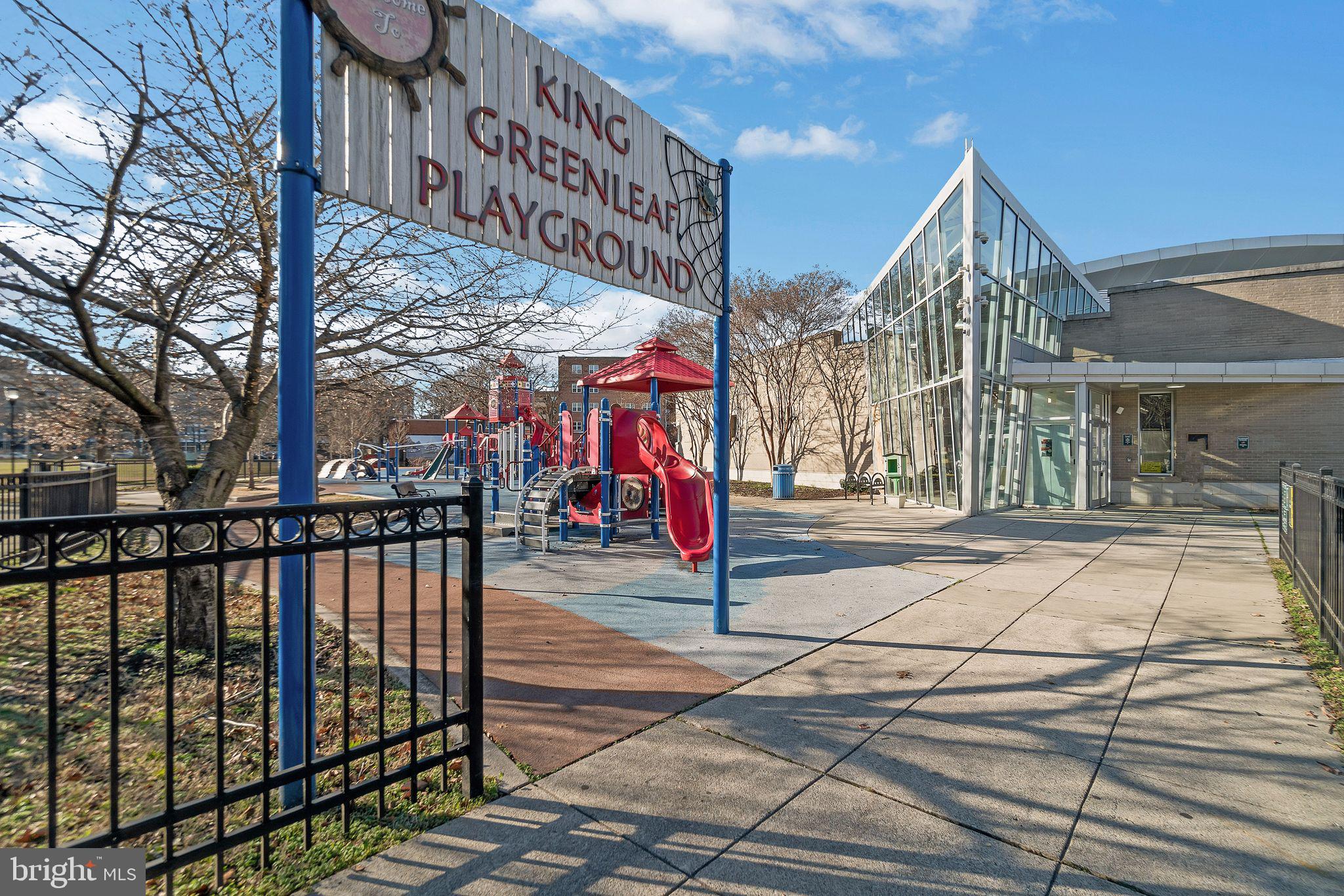 1515 First Street Southwest Washington, DC 20024 - Photo 31 of 37 a view of a building with traffic signal