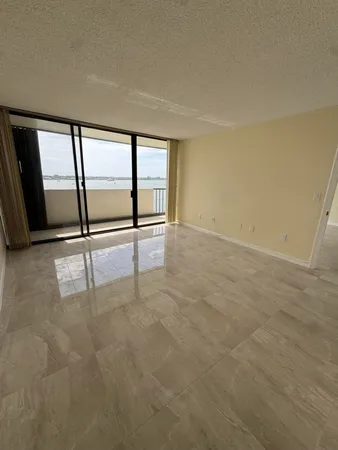 $2,950 | 5200 North Flagler Drive, Unit 902, West Palm Beach, FL 33407