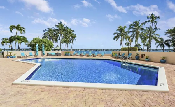 $2,950 | 5200 North Flagler Drive, Unit 902, West Palm Beach, FL 33407