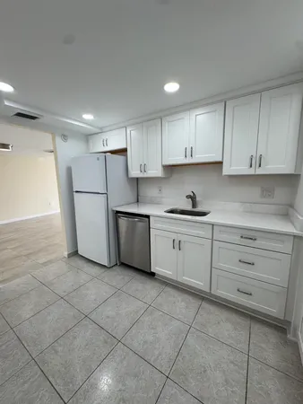 $2,950 | 5200 North Flagler Drive, Unit 902, West Palm Beach, FL 33407