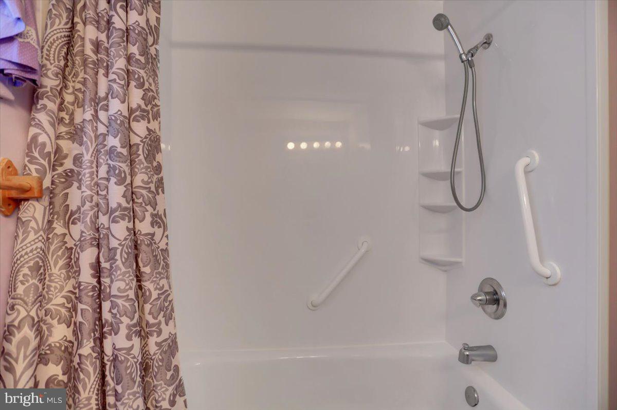 119 Dill Road York, PA 17404 - Photo 16 of 25 Gallery Image 16