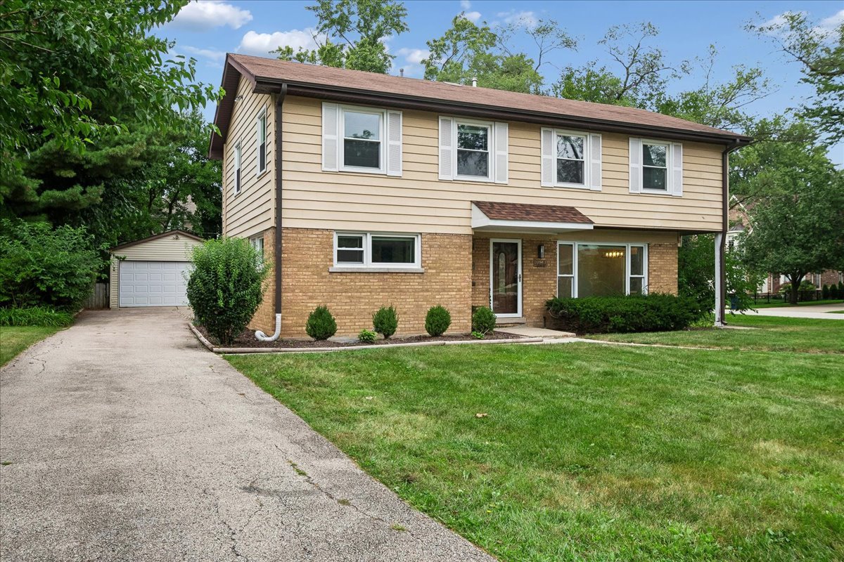 2272 Asbury Road Northbrook, IL 60062 - Photo 2 of 32 Gallery Image 2