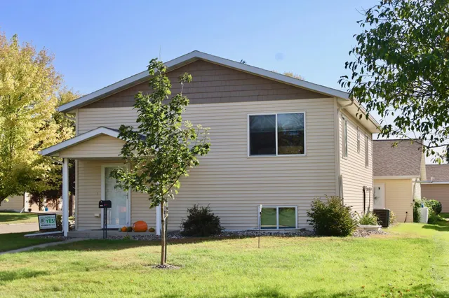 $248,000 | 130 12th Street North, Breckenridge, MN 56520