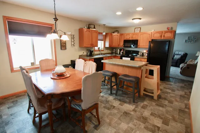 $248,000 | 130 12th Street North, Breckenridge, MN 56520