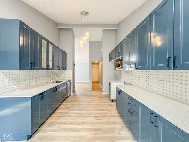 $365,000 | 9362 Helmsdale Drive, Indianapolis, IN 46256