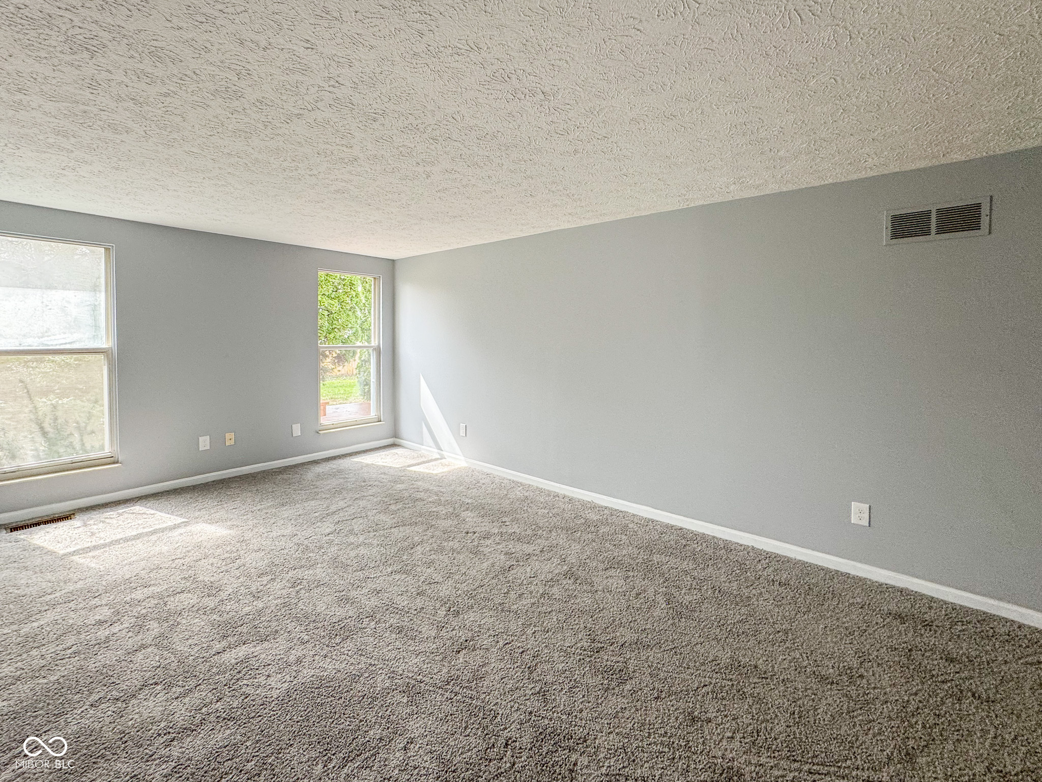 9362 Helmsdale Drive Indianapolis, IN 46256 - Photo 15 of 47