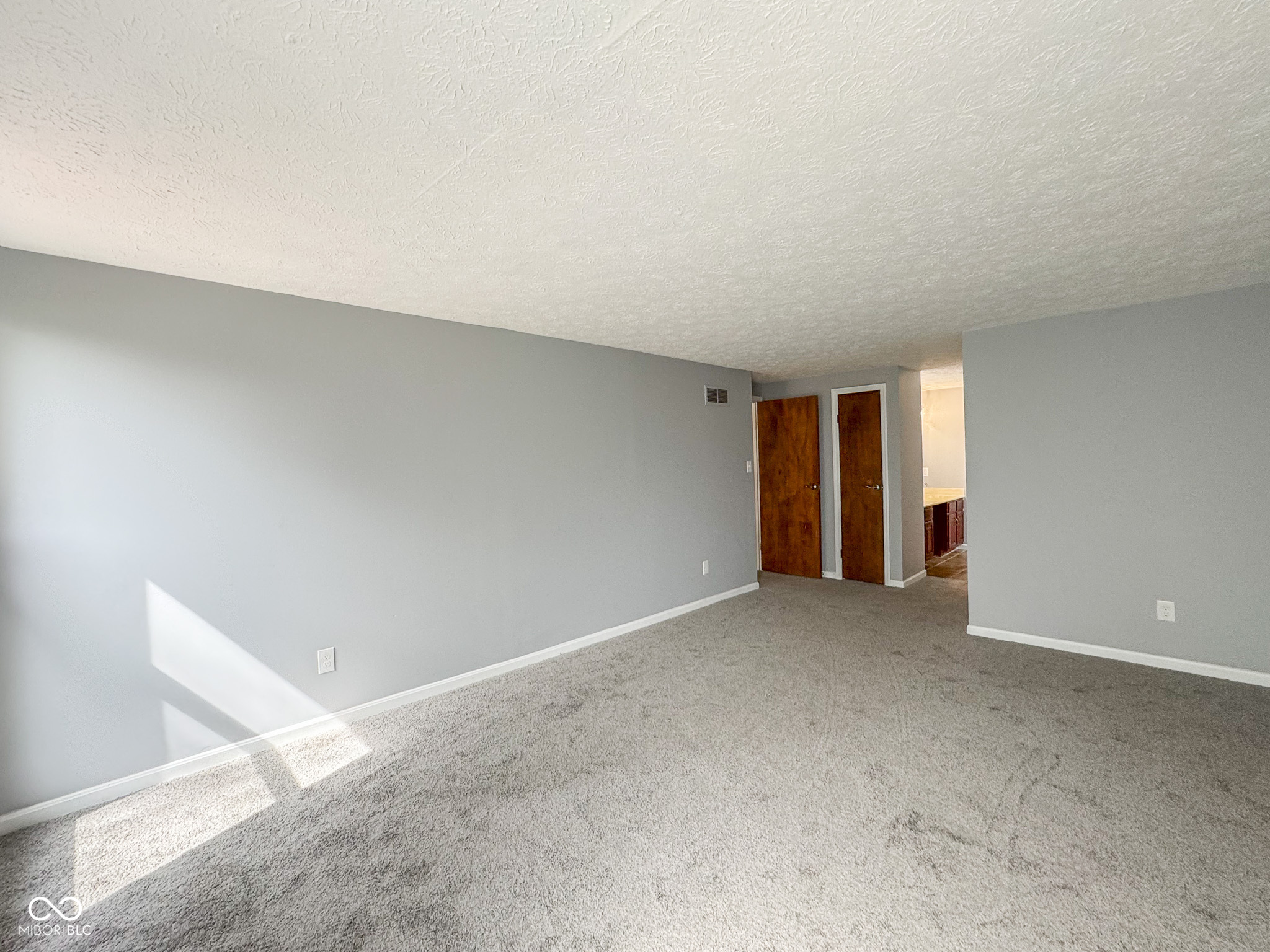 9362 Helmsdale Drive Indianapolis, IN 46256 - Photo 16 of 47