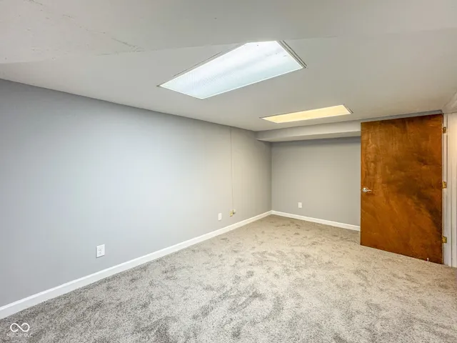 $365,000 | 9362 Helmsdale Drive, Indianapolis, IN 46256