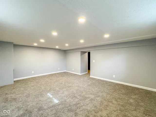 $365,000 | 9362 Helmsdale Drive, Indianapolis, IN 46256