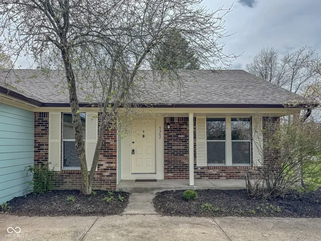 $365,000 | 9362 Helmsdale Drive, Indianapolis, IN 46256