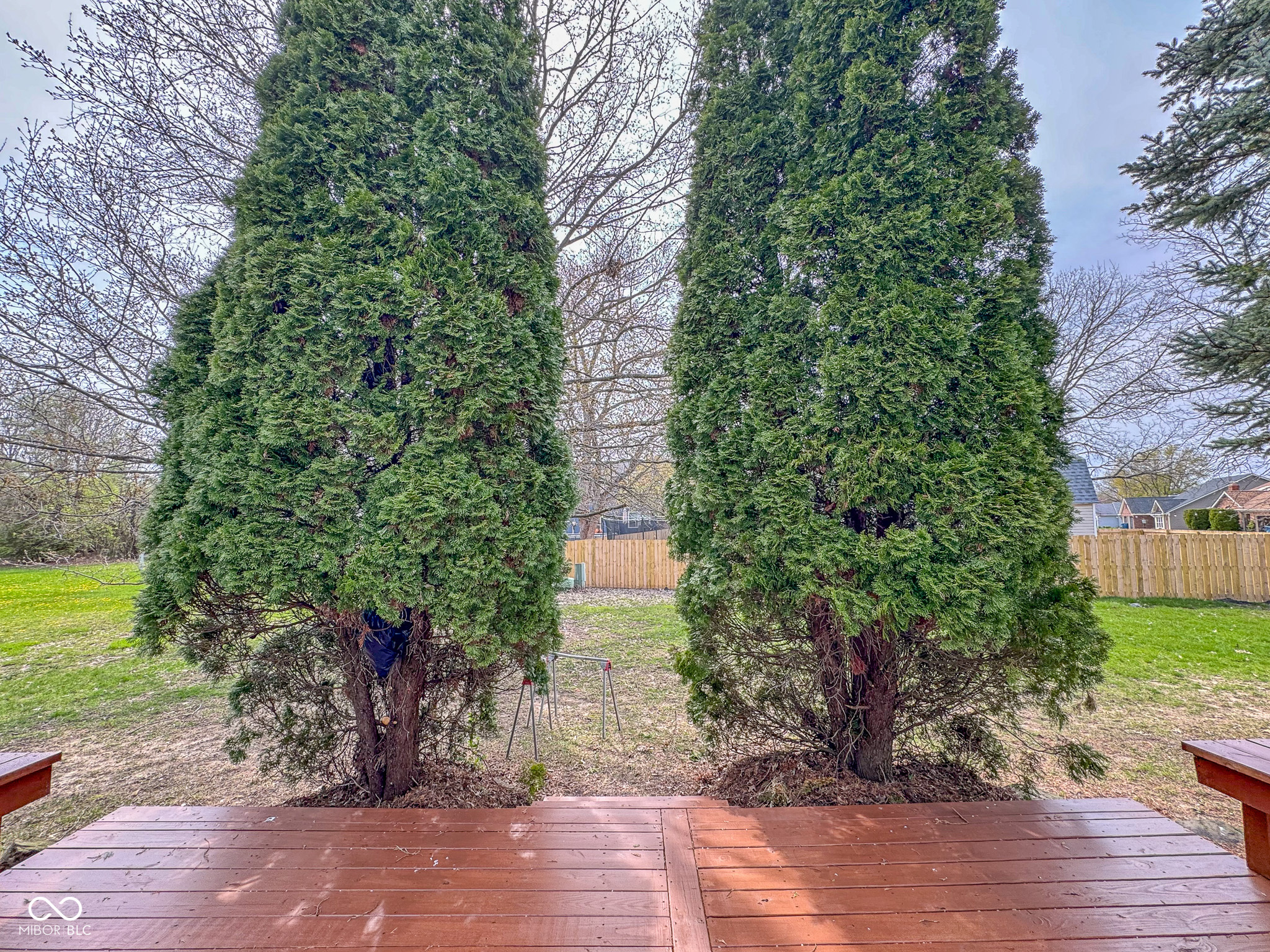 9362 Helmsdale Drive Indianapolis, IN 46256 - Photo 4 of 47