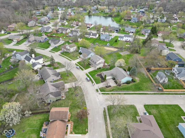 $365,000 | 9362 Helmsdale Drive, Indianapolis, IN 46256