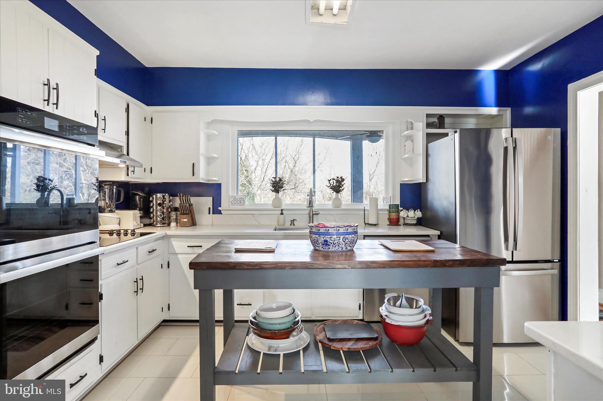 425 West 15th Street Front Royal, VA 22630 - Photo 4 of 47 Updated Kitchen with builtins