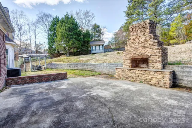 $650,000 | 105 Partridge Bluff Drive Northeast, Concord, NC 28025