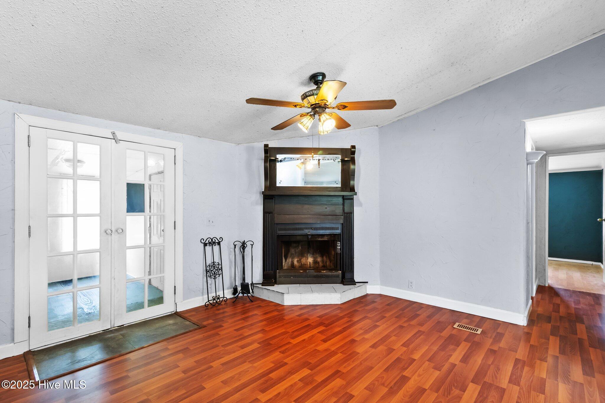 137 Robert Walker Road Moyock, NC 27958 - Photo 11 of 20 10-web-or-mls-137-robert-walker-rd