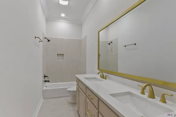 $675,000 | 6240 Tezcuco Court, Gonzales, LA 70737