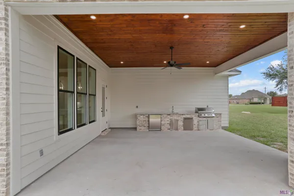 $675,000 | 6240 Tezcuco Court, Gonzales, LA 70737