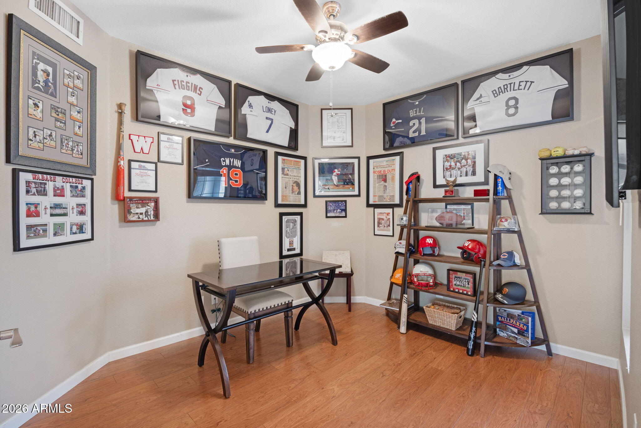 16008 South 38th Way Phoenix, AZ 85048 - Photo 20 of 47 a view of a workspace with furniture