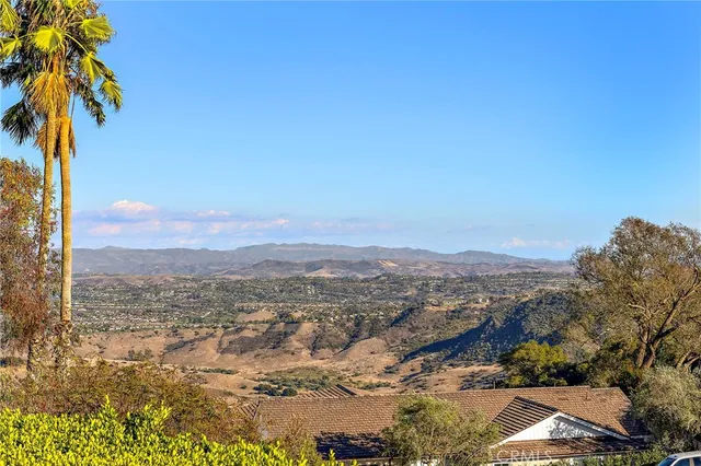 $2,899,000 | 3030 Mountain View Drive, Laguna Beach, CA 92651