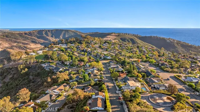 $2,899,000 | 3030 Mountain View Drive, Laguna Beach, CA 92651