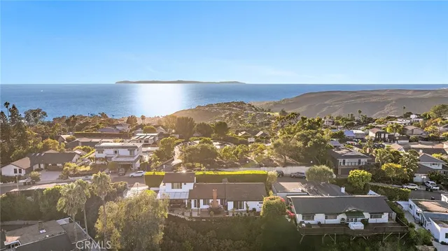 $2,899,000 | 3030 Mountain View Drive, Laguna Beach, CA 92651