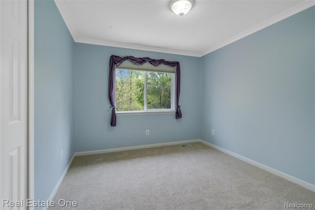 2140 Rob Ridge Drive Walled Lake, MI 48390 - Photo 27 of 35 dsc00736-dsc00740 - Copy.jpg