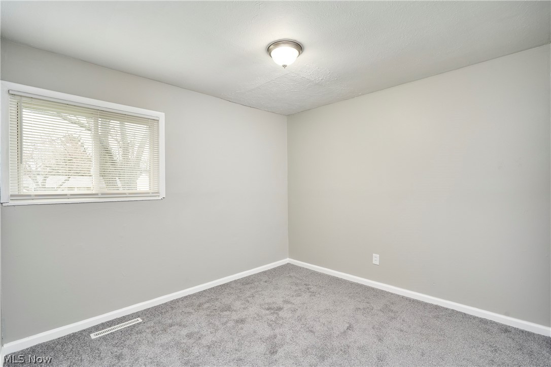 6255 Randolph Road Bedford, OH 44146 - Photo 5 of 17