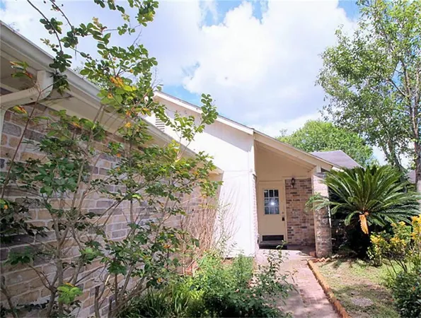 $1,950 | 2403 Chimneystone Circle, Sugar Land, TX 77479