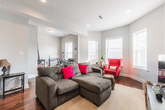 $400,000 | 7522 South Langley Avenue, Chicago, IL 60619