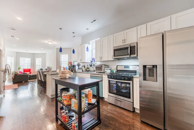 $400,000 | 7522 South Langley Avenue, Chicago, IL 60619