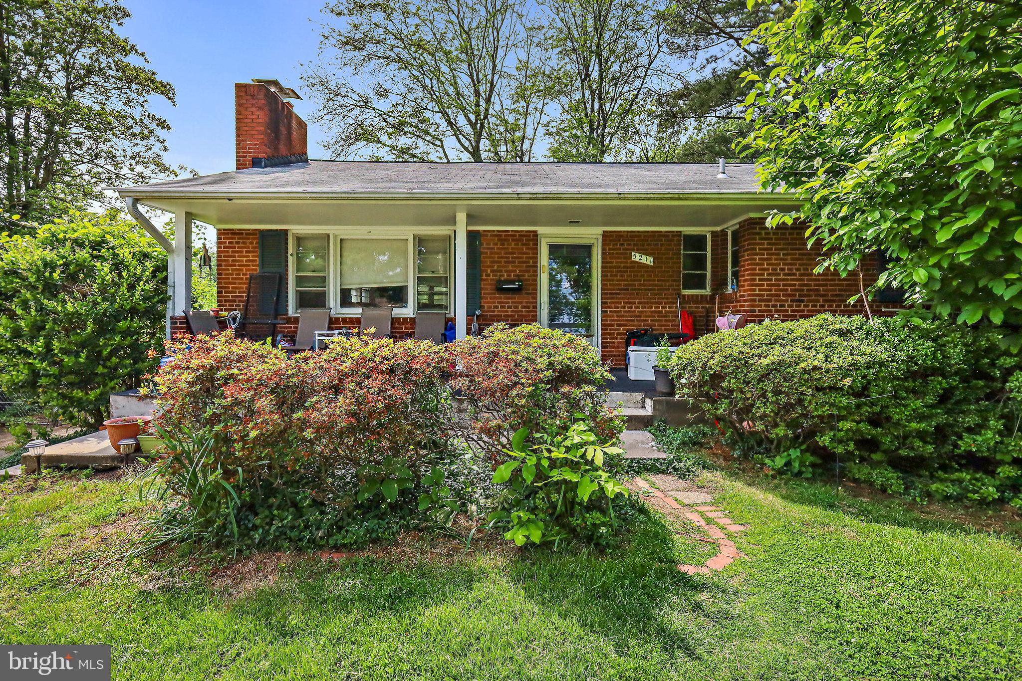 5211 Kipling Street Springfield, VA 22151 - Photo 4 of 33
