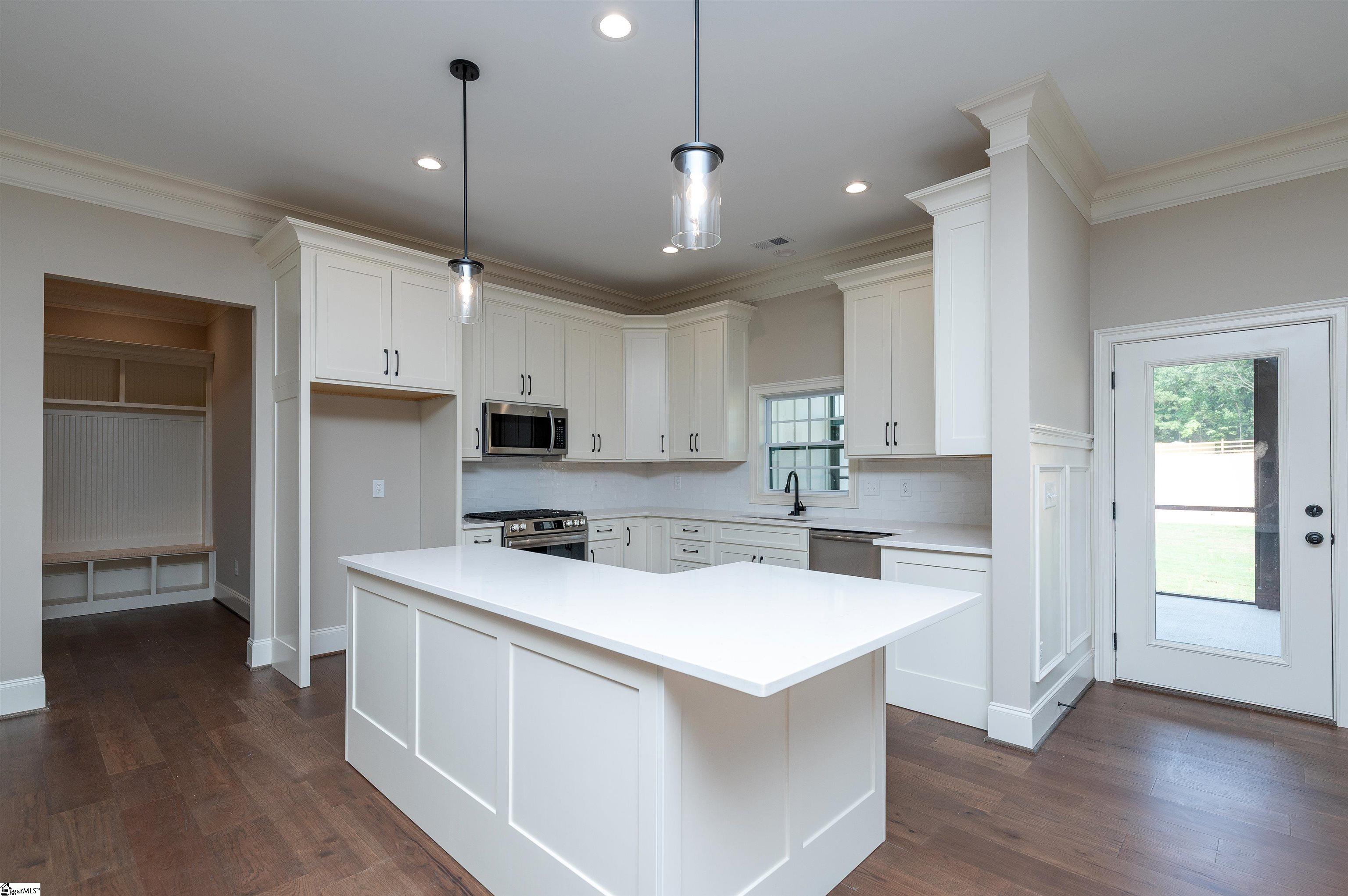 58 Quail Road Gray Court, SC 29645 - Photo 8 of 37 Gallery Image 8