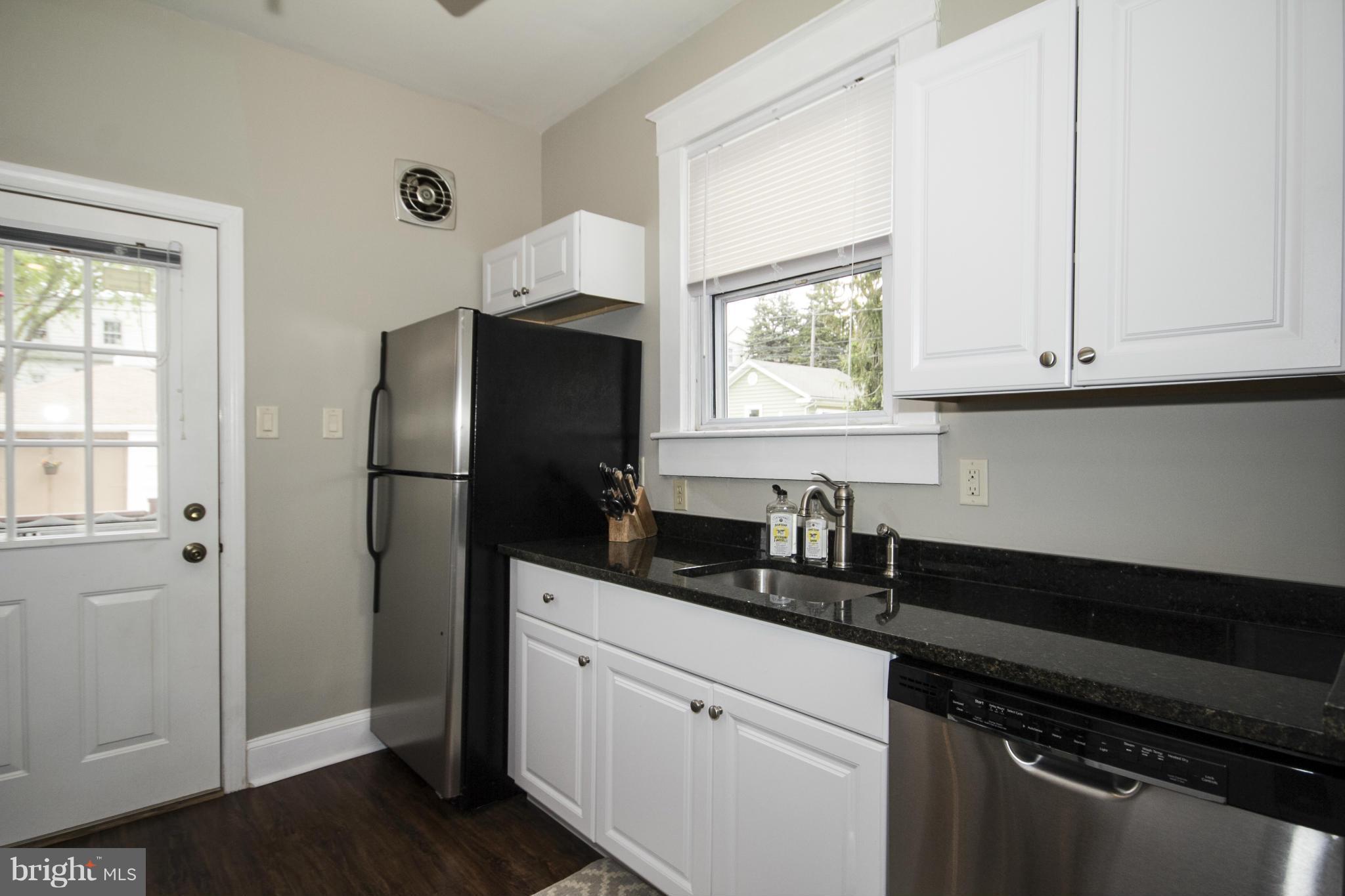 3206 Beverly Road Baltimore, MD 21214 - Photo 12 of 30 Immaculate Kitchen.