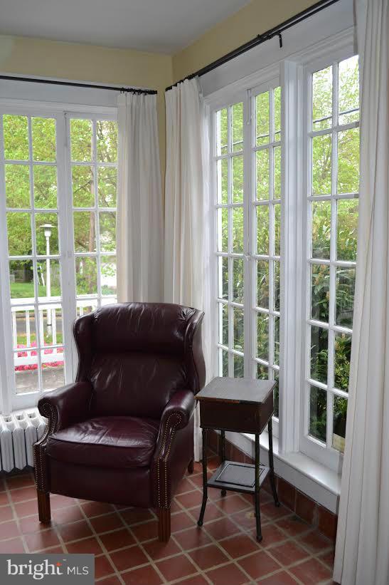 3206 Beverly Road Baltimore, MD 21214 - Photo 14 of 30 Sunroom/Den off Living Room