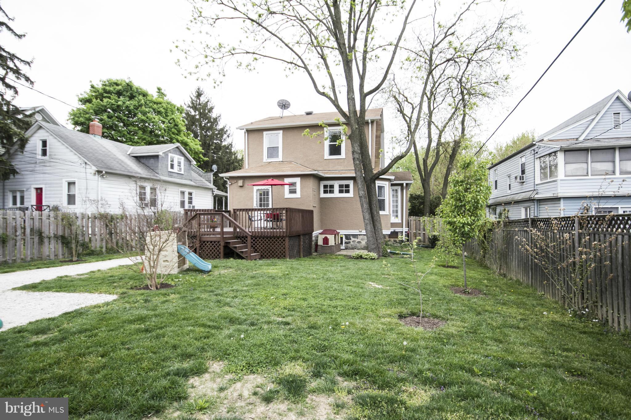 3206 Beverly Road Baltimore, MD 21214 - Photo 27 of 30 Great fenced rear yard--tons of room!