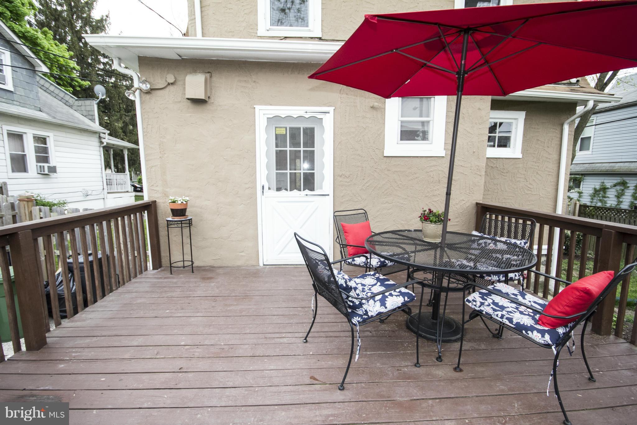 3206 Beverly Road Baltimore, MD 21214 - Photo 6 of 30 Rear wood Deck for summer entertaining.