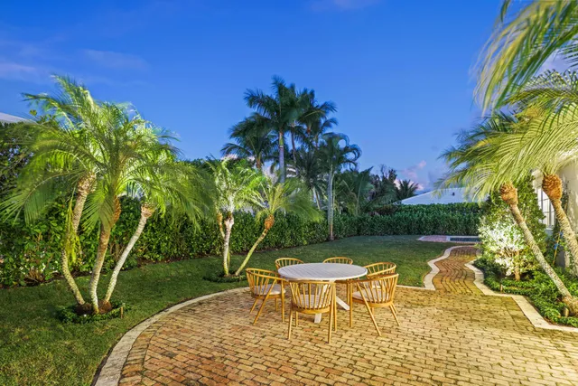 $12,750,000 | 257 Via Linda, Palm Beach, FL 33480