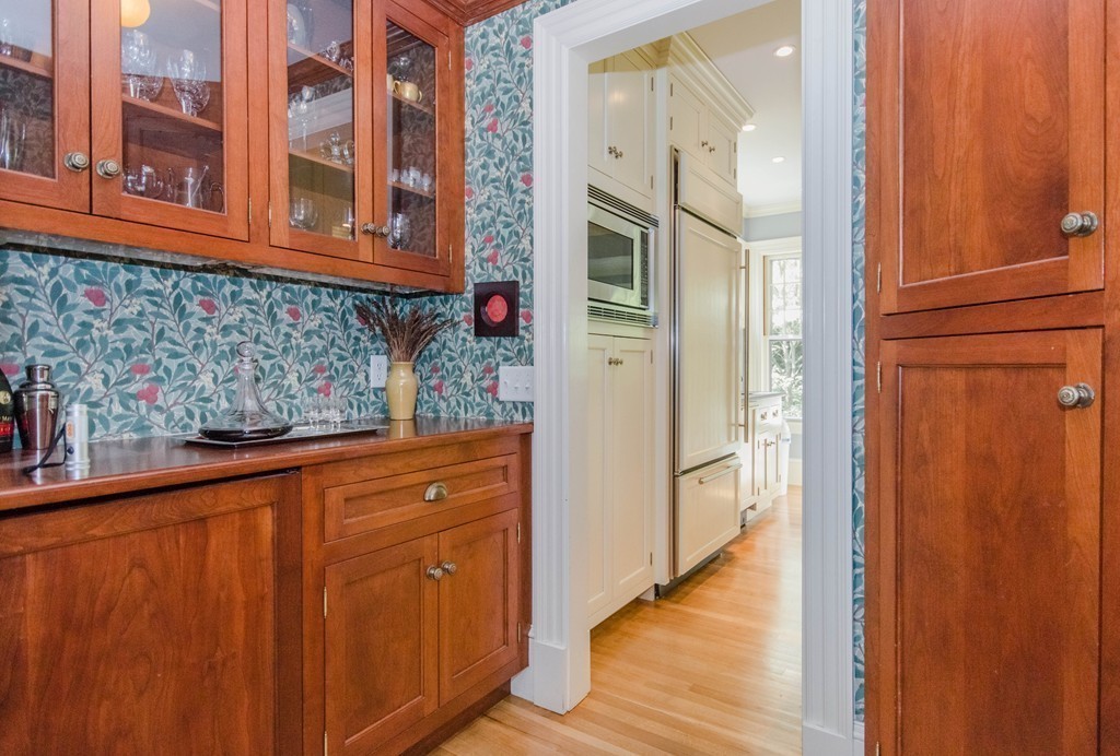 42 Brington Road Brookline, MA 02445 - Photo 12 of 25