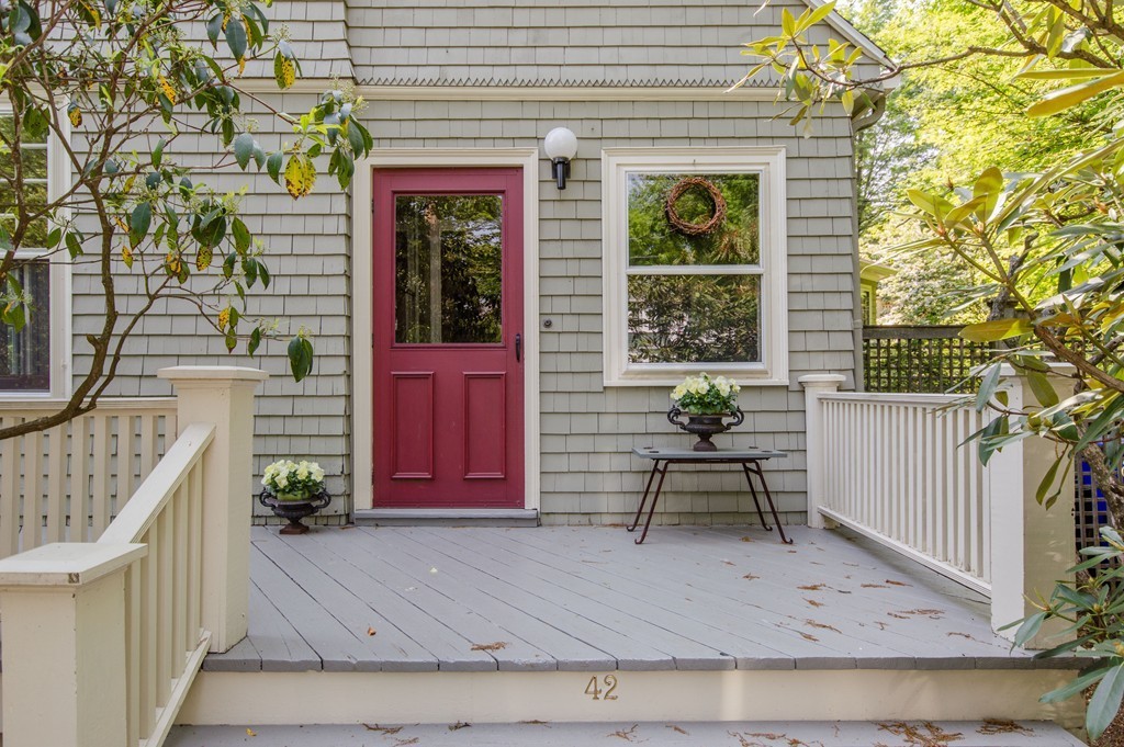 42 Brington Road Brookline, MA 02445 - Photo 3 of 25