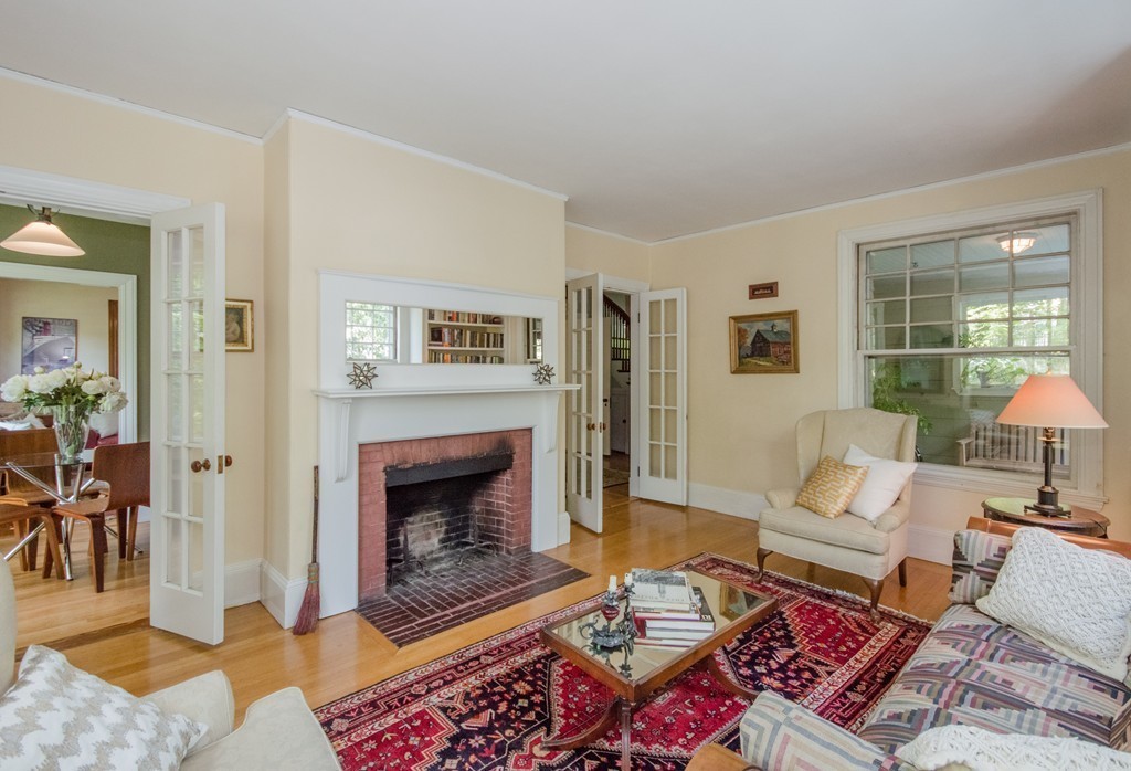 42 Brington Road Brookline, MA 02445 - Photo 6 of 25