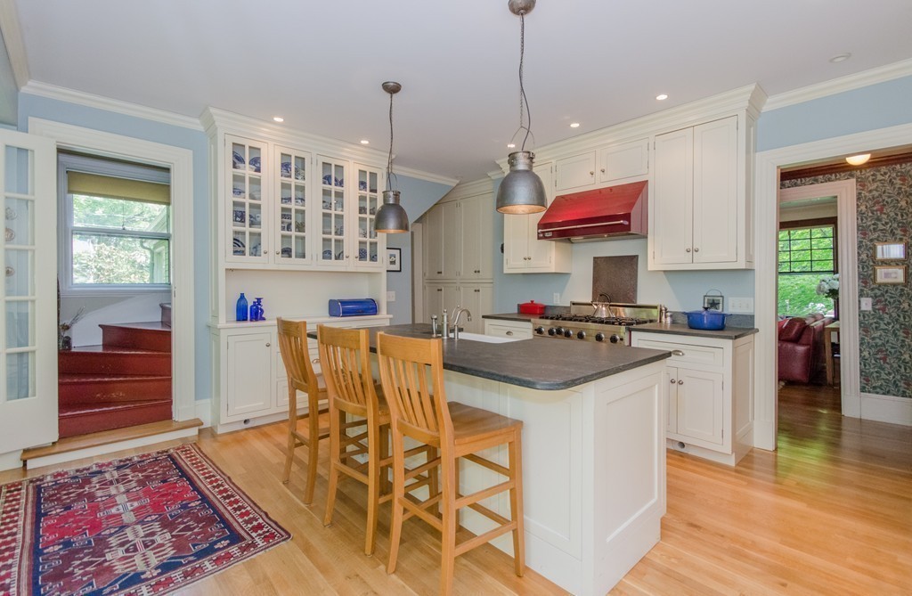 42 Brington Road Brookline, MA 02445 - Photo 9 of 25