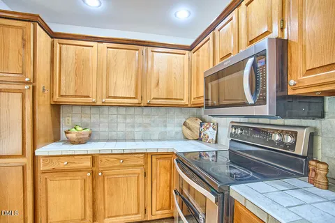 $450,000 | 720 Bishops Park Drive, Unit 101, Raleigh, NC 27605