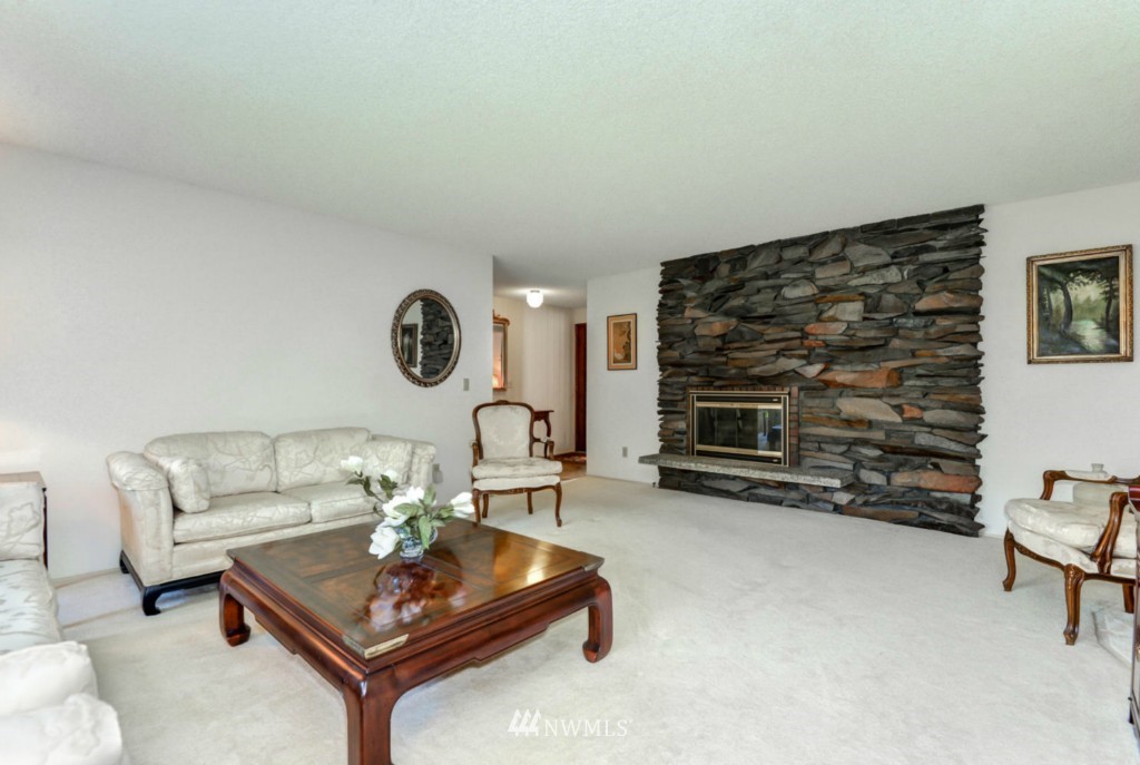 4602 Southeast 2nd Street Renton, WA 98059 - Photo 2 of 23