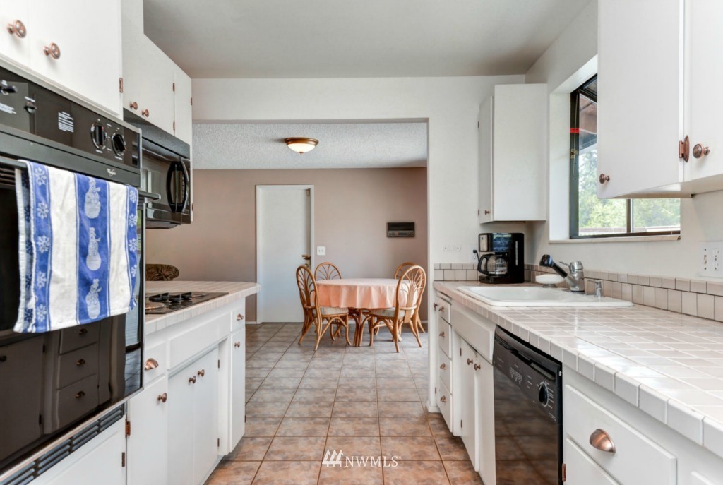 4602 Southeast 2nd Street Renton, WA 98059 - Photo 16 of 23
