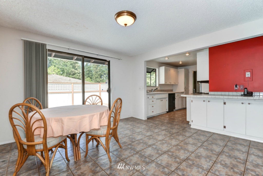 4602 Southeast 2nd Street Renton, WA 98059 - Photo 3 of 23