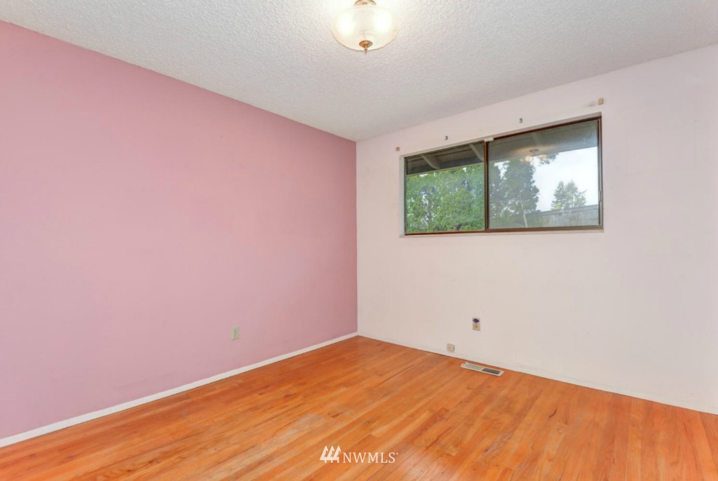 4602 Southeast 2nd Street Renton, WA 98059 - Photo 21 of 23