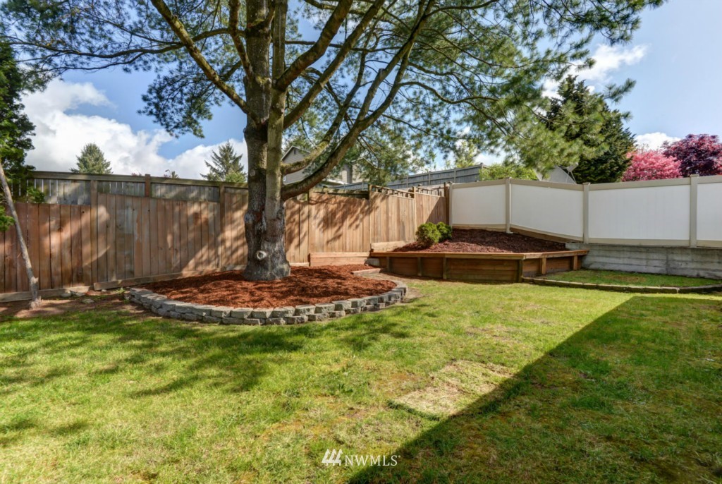 4602 Southeast 2nd Street Renton, WA 98059 - Photo 5 of 23