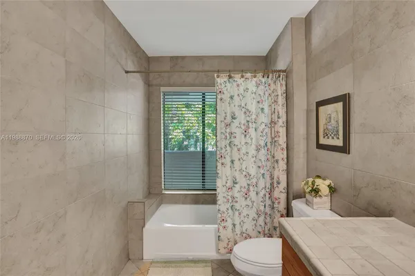 $550,000 | 16465 Northeast 26th Avenue, Unit 18, North Miami Beach, FL 33160