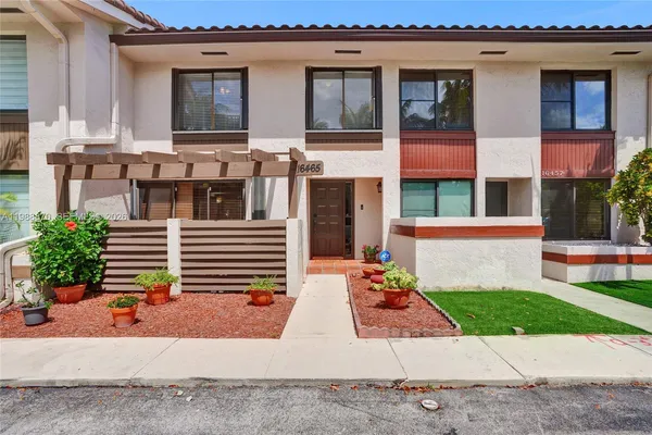 $550,000 | 16465 Northeast 26th Avenue, Unit 18, North Miami Beach, FL 33160